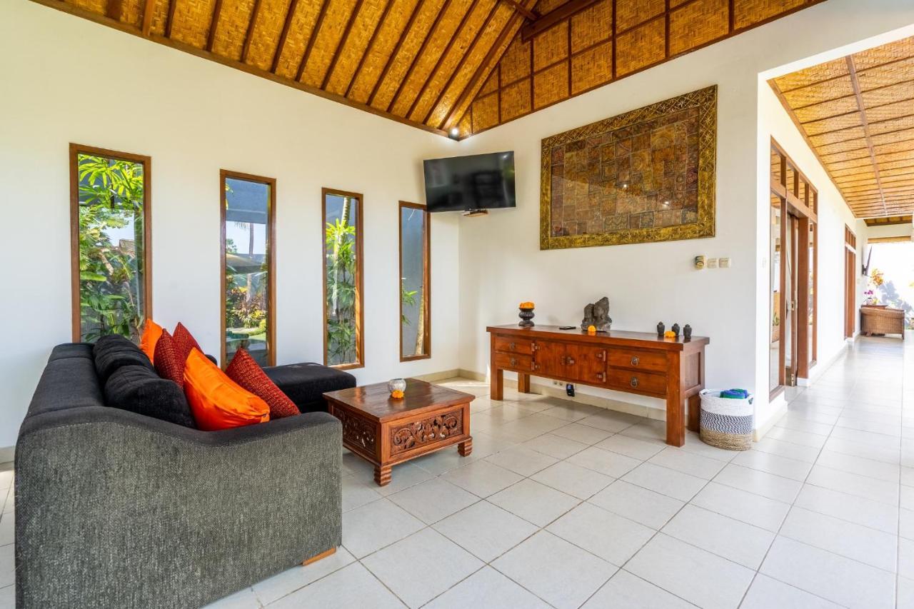 Romantica Villa Ubud Exterior photo