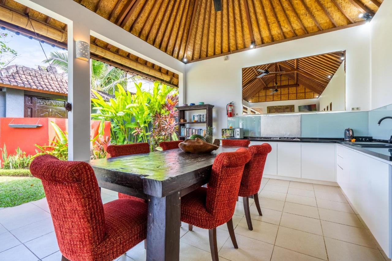Romantica Villa Ubud Exterior photo