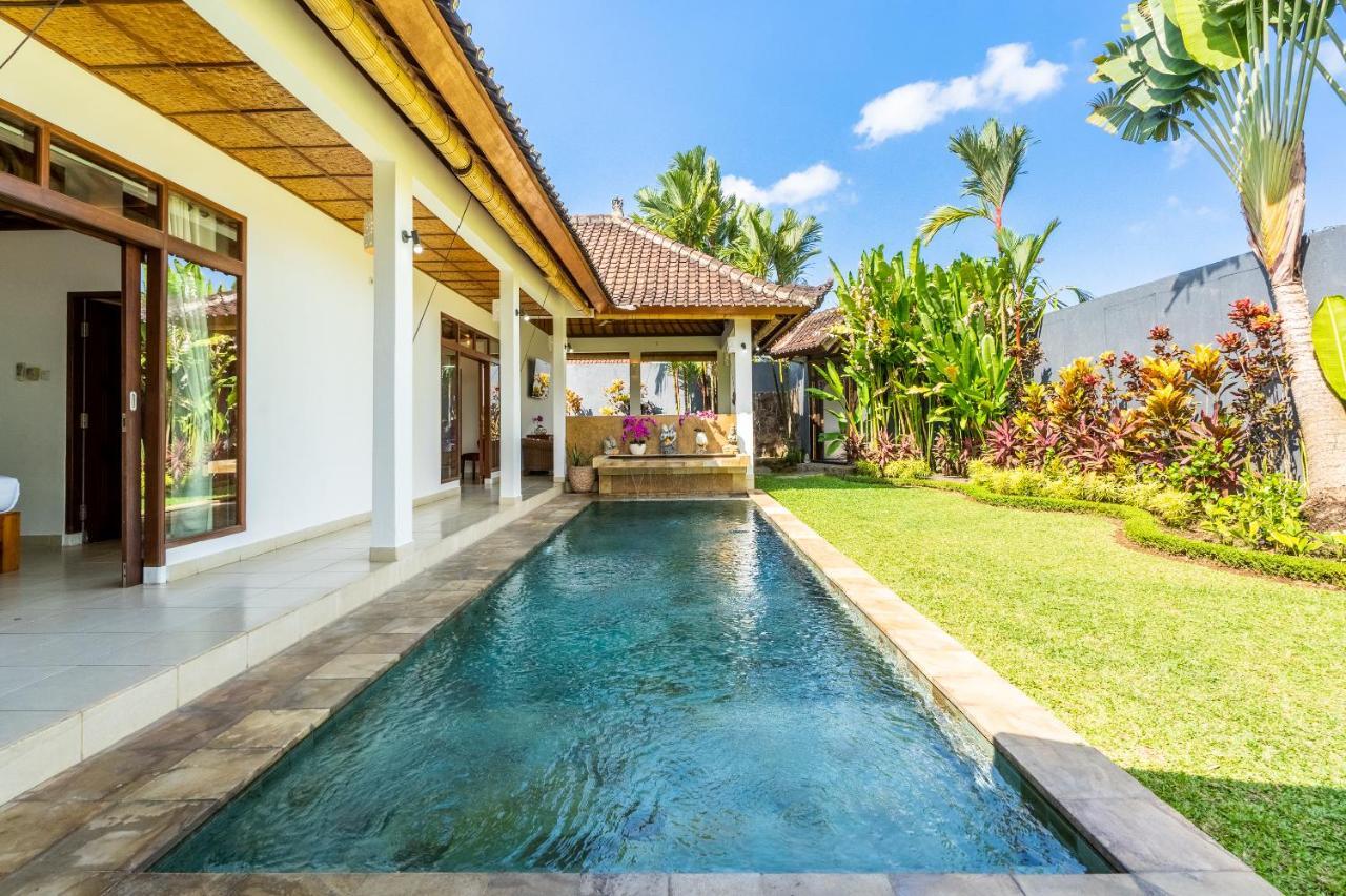 Romantica Villa Ubud Exterior photo
